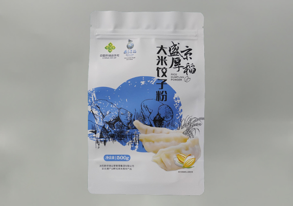 包裝(zhuang)袋廠家製(zhi)袋有兩種(zhong)方式
